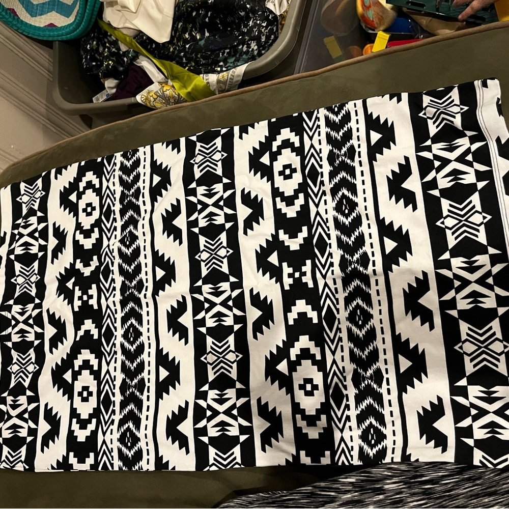 Aztec print midi skirt express new sz large